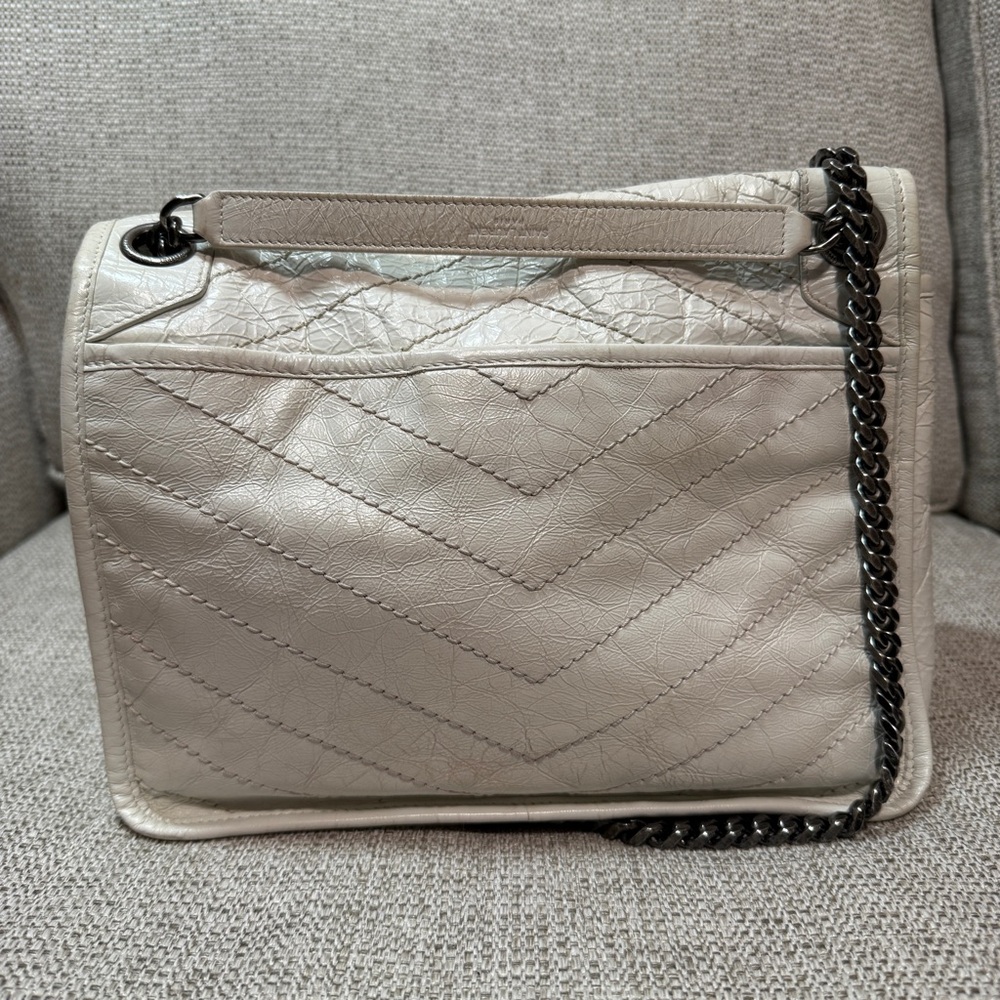 Saint Laurent Niki Medium Flap YSL Shoulder Bag in White‎ Crinkled Leather - Picture 14 of 16